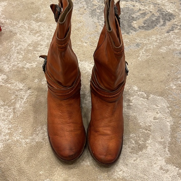 Frye boots size 7 - Picture 4 of 13